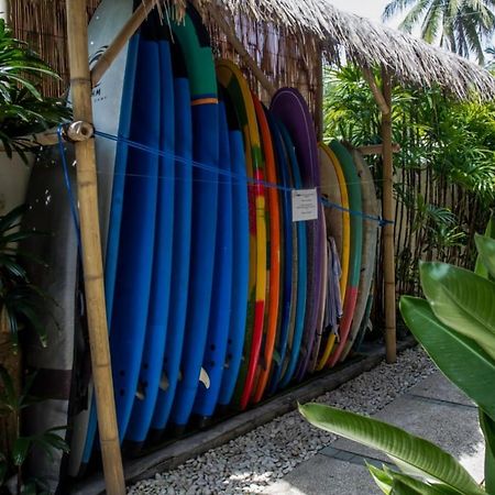 Dhm Surf VillaKuta  エクステリア 写真